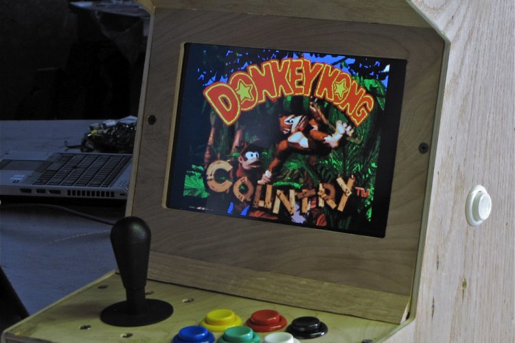 Raspberry Pi Arcade Cabinet - Raspberry